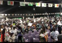 Conakry : l’UMP-GMD lance sa campagne dans une ambiance XXL et affiche son soutien à Mamadi Doumbouya