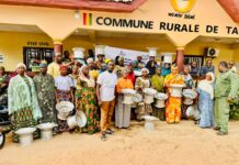 Dubréka/Tanènè : des foyers améliorés distribués à Tanènè pour freiner la déforestation et protéger l’environnement