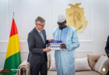 Mamadi Doumbouya reçoit un haut responsable de l’ONU : la Guinée renforce son poids diplomatique