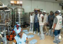 Eau minérale : le ministère du commerce resserre les contrôles sur les producteurs à Matoto