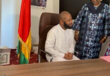 Ismaël Condé prend officiellement les commandes du Fonds de développement social et de l’indigence